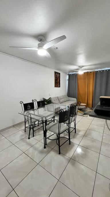 Appartement Proche Aeroport Au Rez-De-Chaussee Les Abymes Ngoại thất bức ảnh
